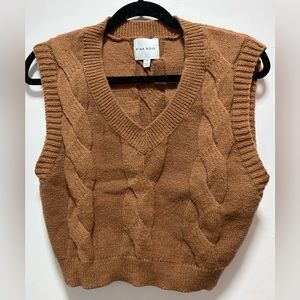 Camel Cropped Sweater Vest